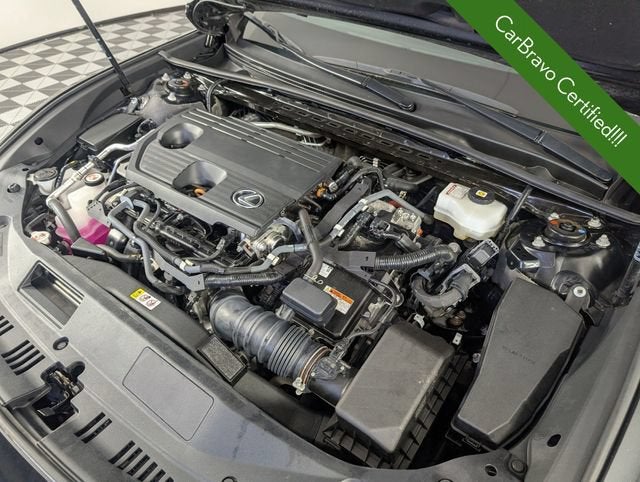 2022 Lexus ES 300h Ultra Luxury