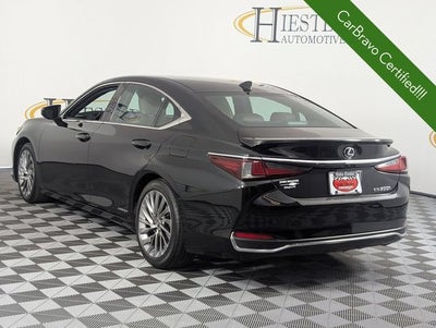 2022 Lexus ES 300h Ultra Luxury