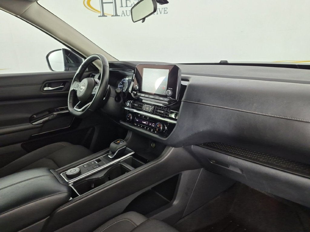 2022 Nissan Pathfinder SV 4WD