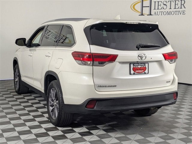 2019 Toyota Highlander SE