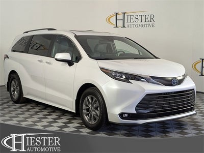 2025 Toyota Sienna XLE