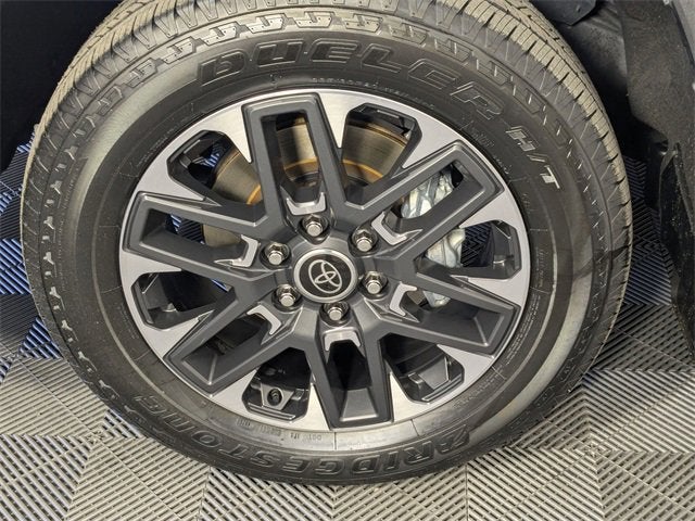 2024 Toyota Sequoia SR5