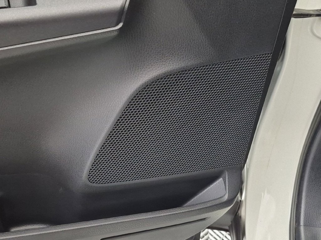 2016 Toyota RAV4 LE - Photo 14