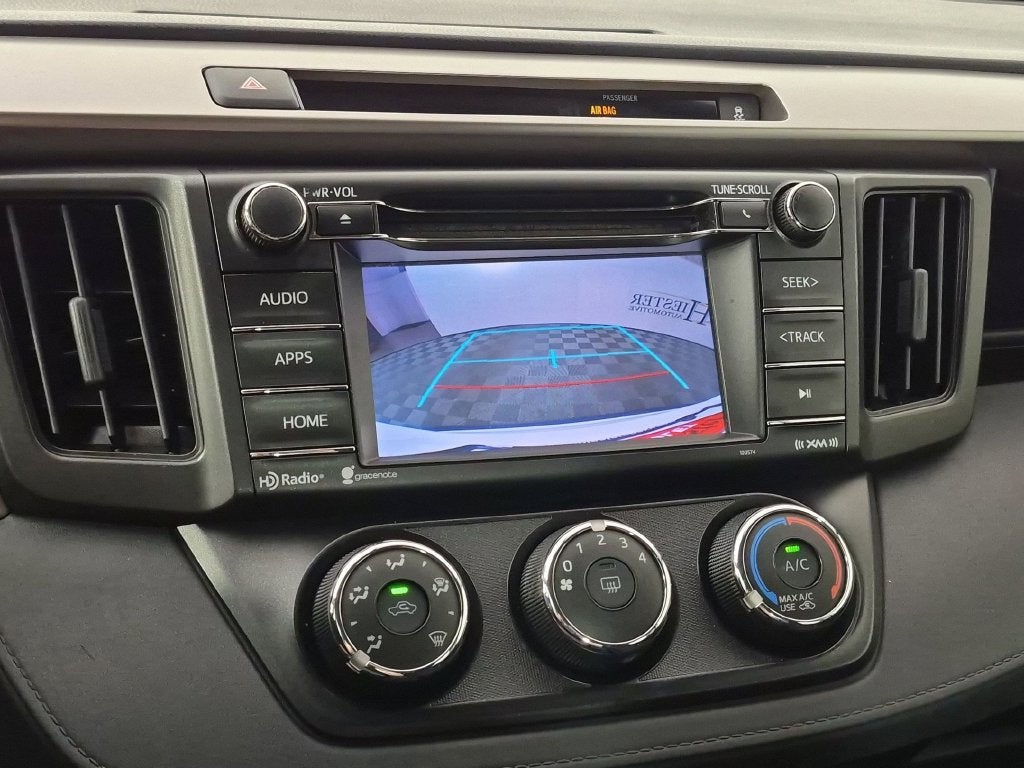2016 Toyota RAV4 LE - Photo 23