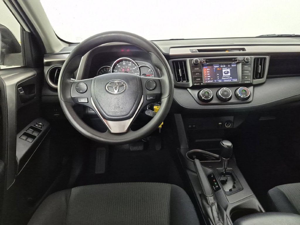 2016 Toyota RAV4 LE - Photo 29