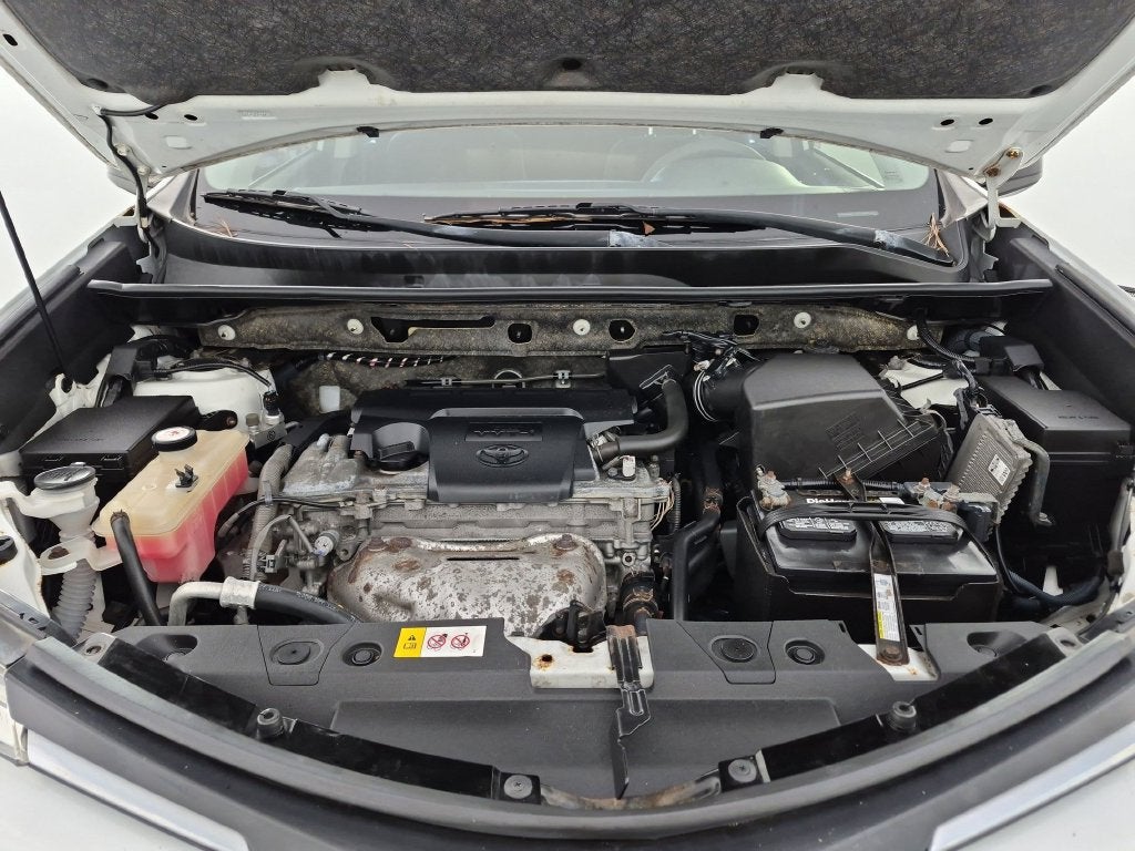 2016 Toyota RAV4 LE - Photo 35
