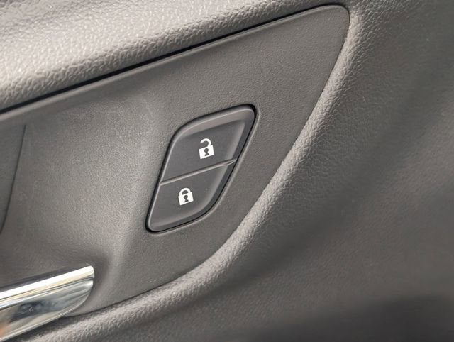 2025 Chevrolet Trax LT - Photo 11