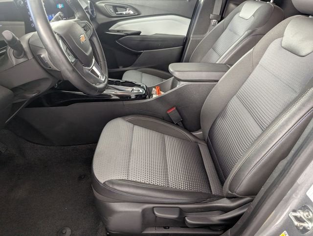 2025 Chevrolet Trax LT - Photo 13