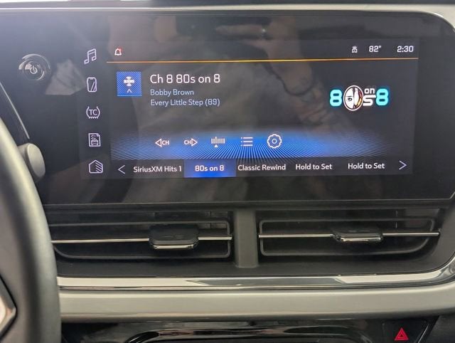 2025 Chevrolet Trax LT - Photo 19