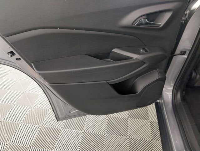 2025 Chevrolet Trax LT - Photo 25