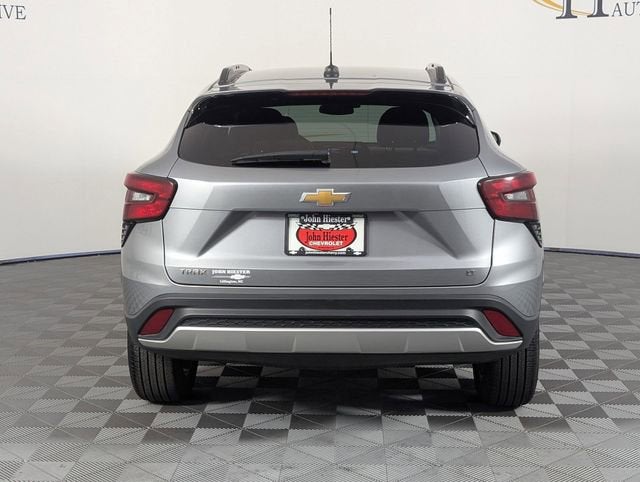 2025 Chevrolet Trax LT - Photo 6
