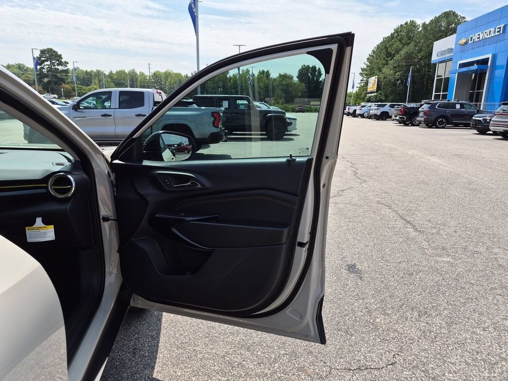 2026 Chevrolet Trax Activ - Photo 35