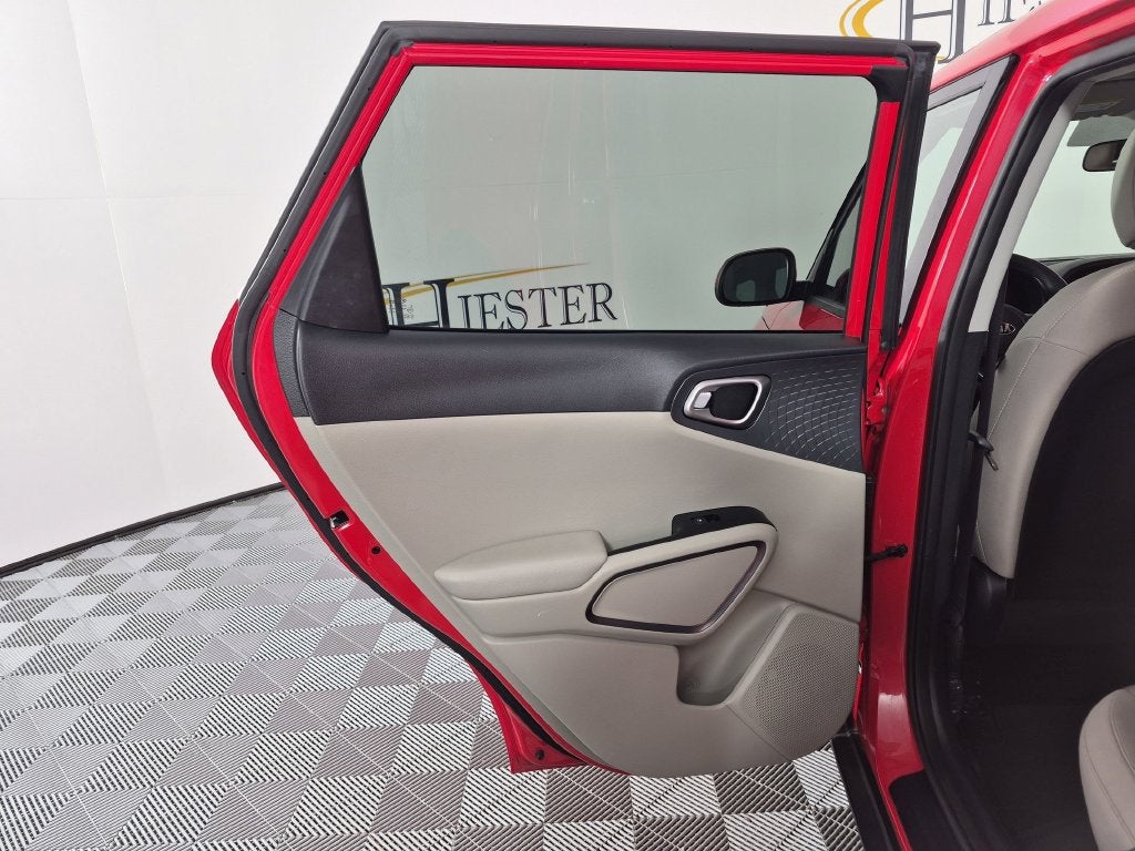 2021 Kia Soul S - Photo 28