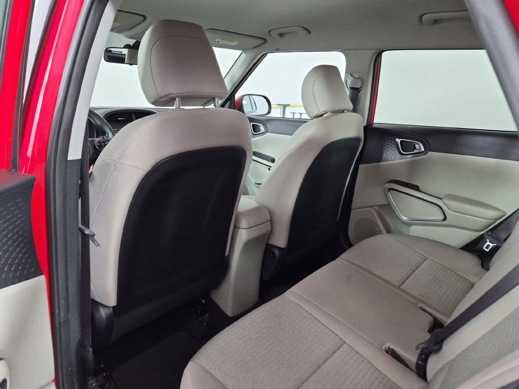 2021 Kia Soul S - Photo 31