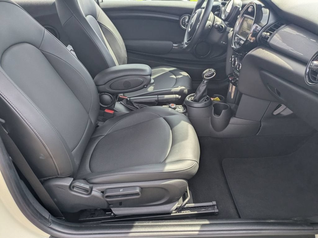 2017 MINI Hardtop Cooper