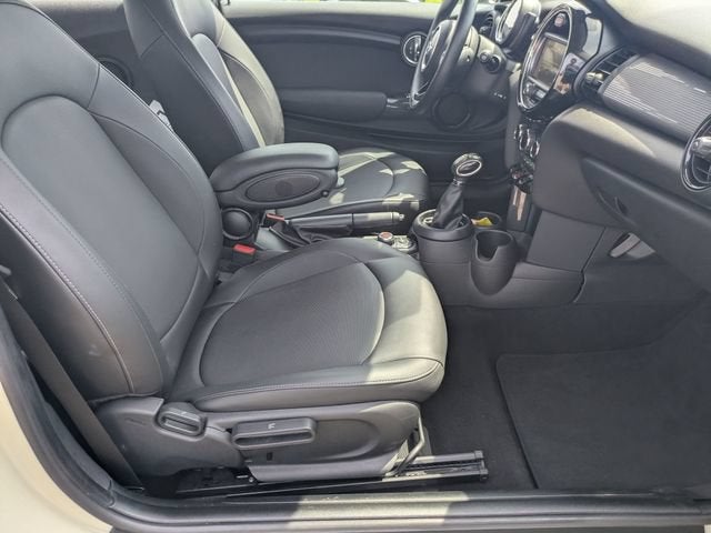 2017 MINI Hardtop Cooper