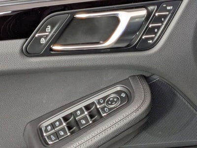 2023 Porsche Macan T