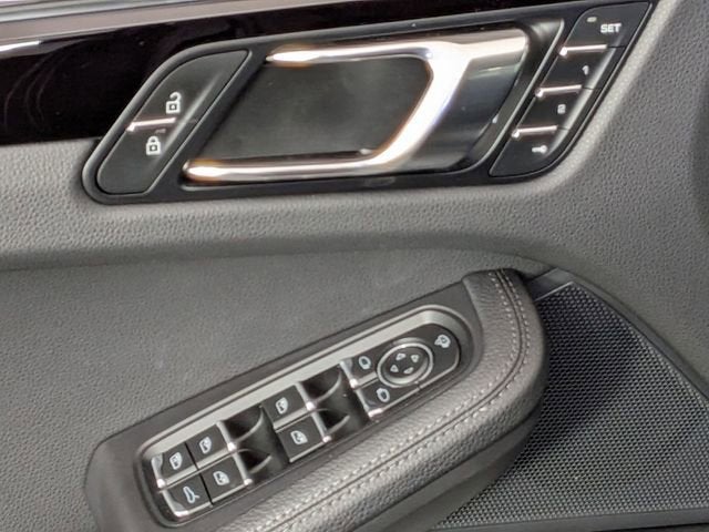 2023 Porsche Macan T