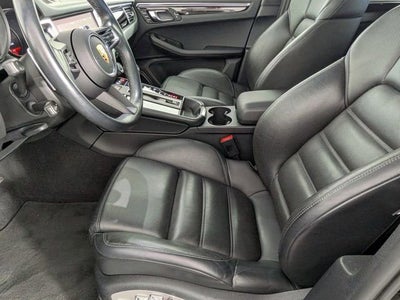 2023 Porsche Macan T