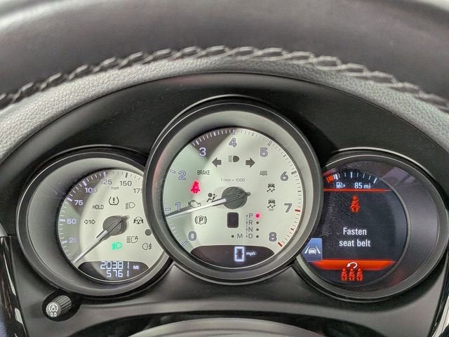 2023 Porsche Macan T