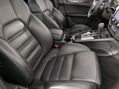 2023 Porsche Macan T